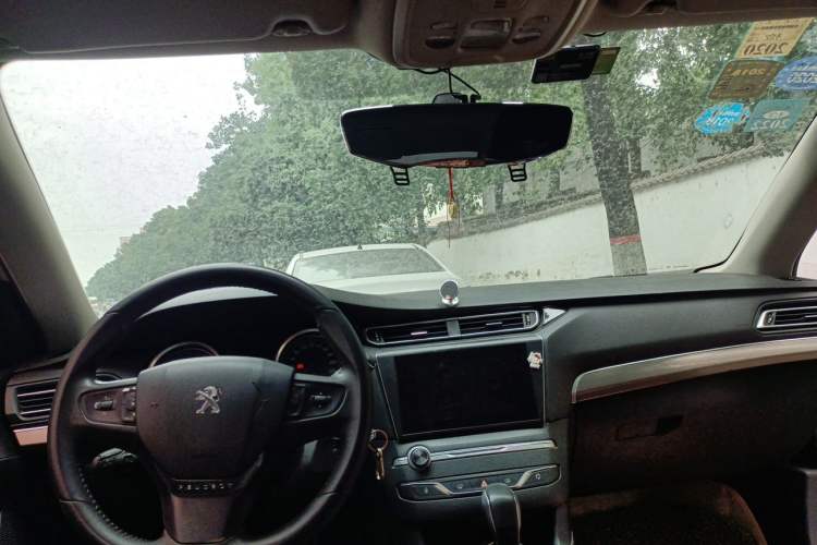 Used Peugeot 408 2015 1.2T Automatic Luxury Edition Headliner