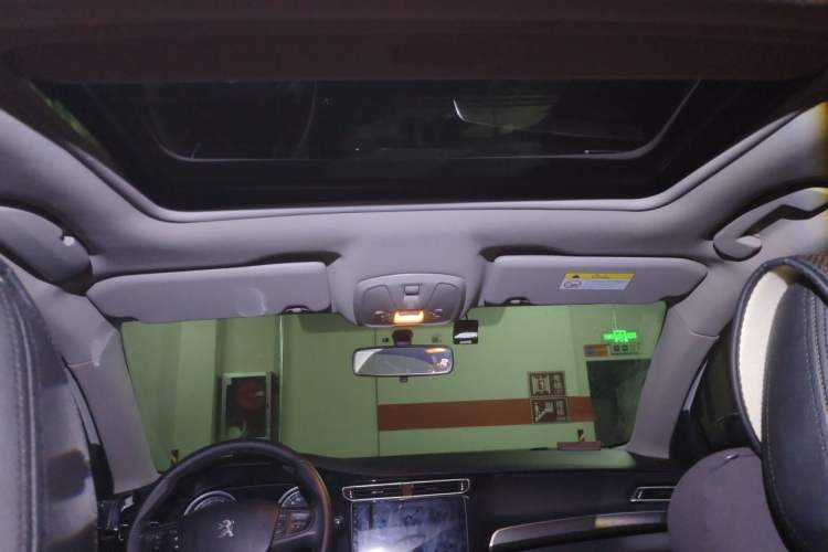 Used Peugeot 408 2015 1.2T Automatic Luxury Edition Headliner