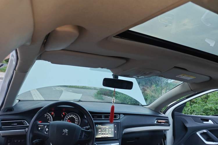 Used Peugeot 408 2015 1.2T Automatic Luxury Edition Headliner