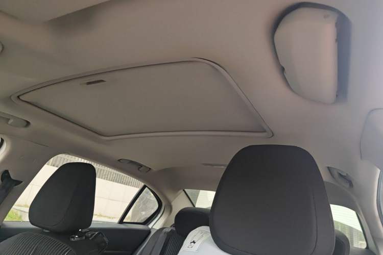 Used Peugeot 408 2015 1.2T Automatic Luxury Edition Headliner