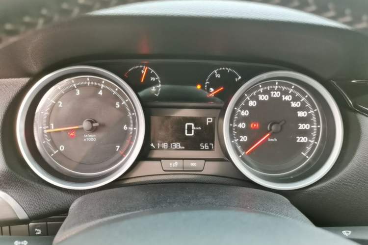 Used Peugeot 408 2015 1.2T Automatic Luxury Edition Instrument Cluster