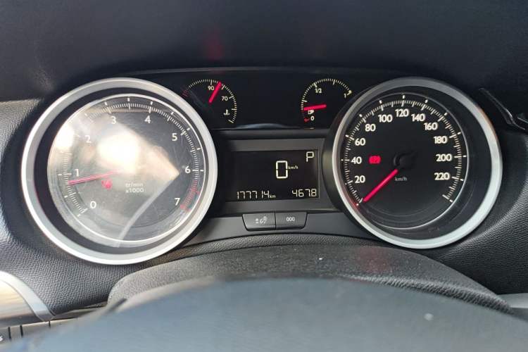 Used Peugeot 408 2015 1.2T Automatic Luxury Edition Instrument Cluster