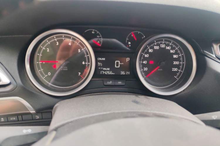Used Peugeot 408 2015 1.2T Automatic Luxury Edition Instrument Cluster