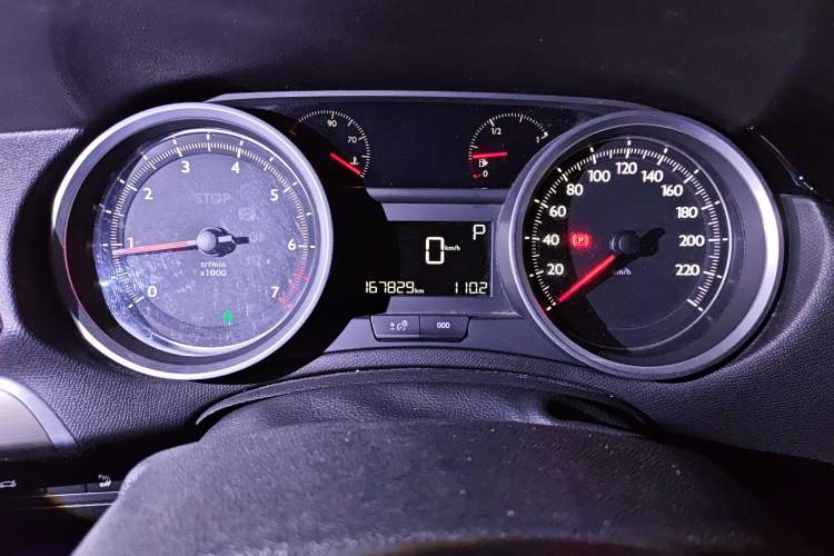 Used Peugeot 408 2015 1.2T Automatic Luxury Edition Instrument Cluster