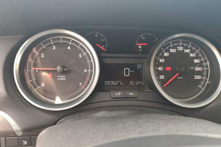 Used Peugeot 408 2015 1.2T Automatic Luxury Edition Instrument Cluster
