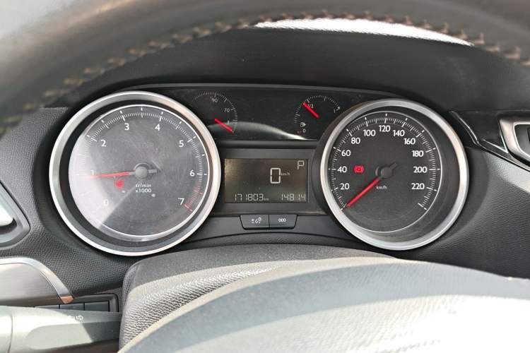 Used Peugeot 408 2015 1.2T Automatic Luxury Edition Instrument Cluster