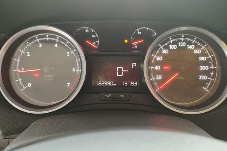 Used Peugeot 408 2015 1.2T Automatic Luxury Edition Instrument Cluster