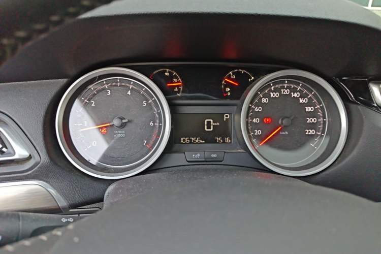 Used Peugeot 408 2015 1.2T Automatic Luxury Edition Instrument Cluster