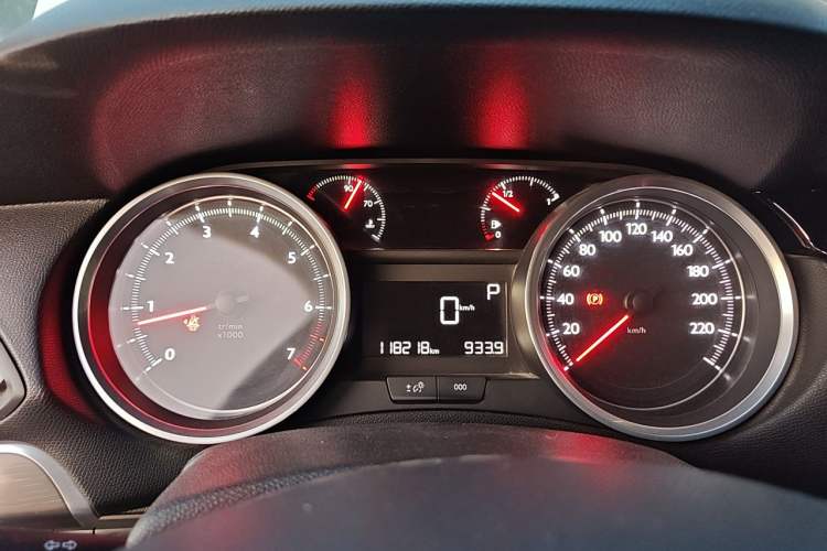 Used Peugeot 408 2015 1.2T Automatic Luxury Edition Instrument Cluster