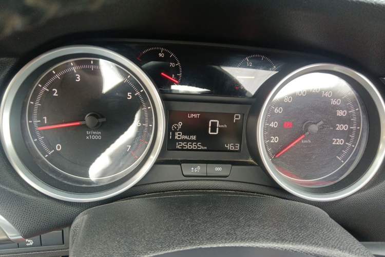 Used Peugeot 408 2015 1.2T Automatic Luxury Edition Instrument Cluster