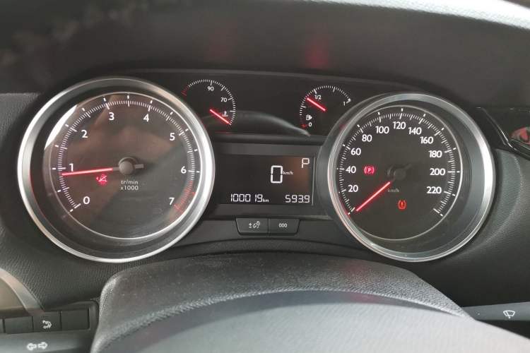 Used Peugeot 408 2015 1.2T Automatic Luxury Edition Instrument Cluster