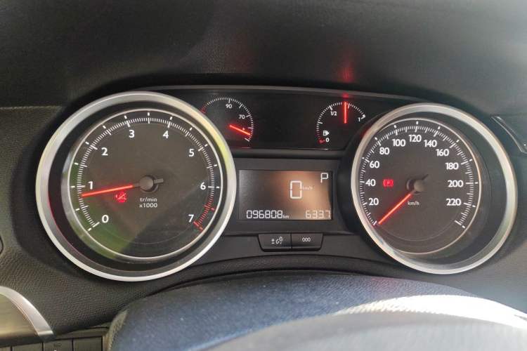 Used Peugeot 408 2015 1.2T Automatic Luxury Edition Instrument Cluster