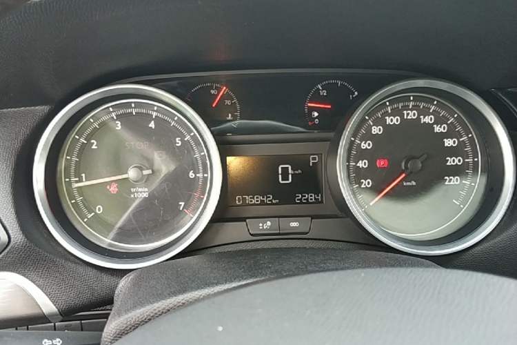 Used Peugeot 408 2015 1.2T Automatic Luxury Edition Instrument Cluster