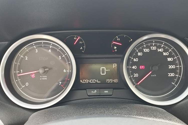 Used Peugeot 408 2015 1.2T Automatic Luxury Edition Instrument Cluster