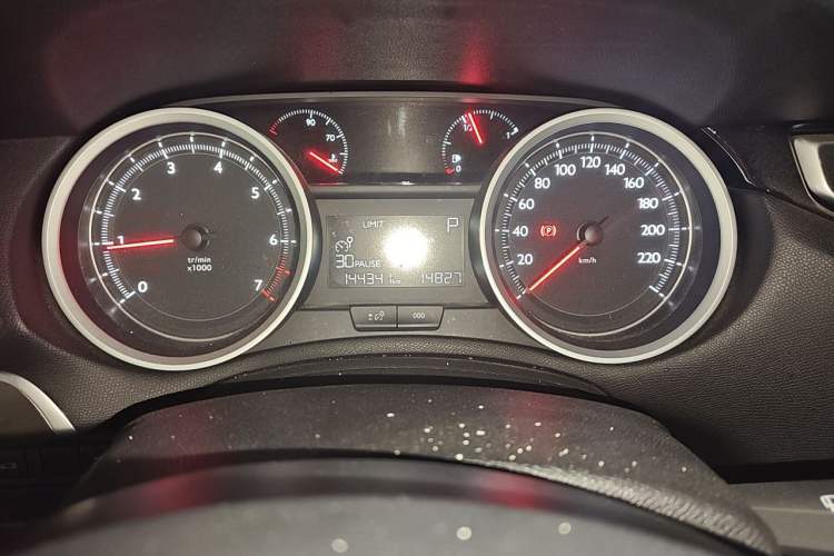 Used Peugeot 408 2015 1.2T Automatic Luxury Edition Instrument Cluster