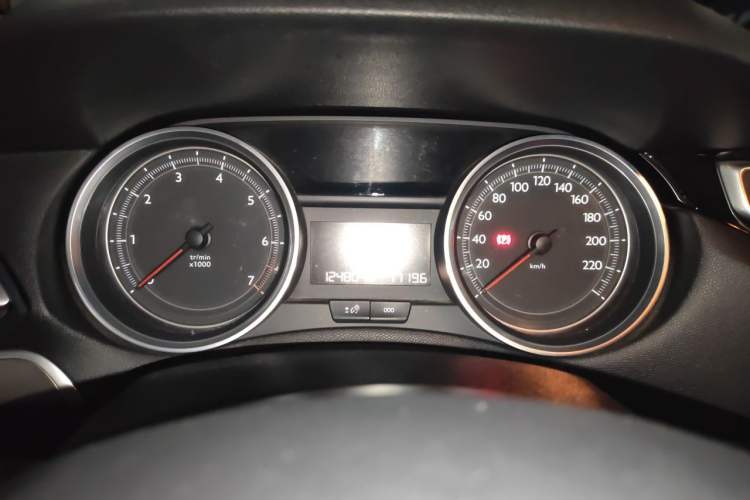 Used Peugeot 408 2015 1.2T Automatic Luxury Edition Instrument Cluster
