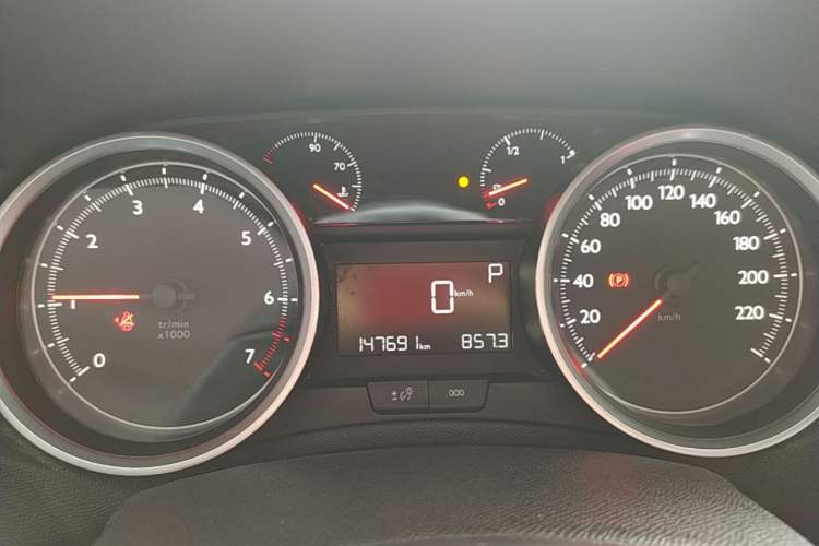 Used Peugeot 408 2015 1.2T Automatic Luxury Edition Instrument Cluster