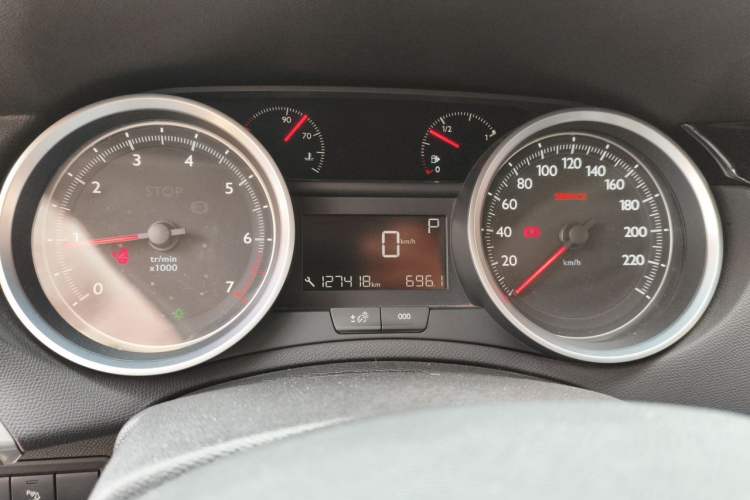 Used Peugeot 408 2015 1.2T Automatic Luxury Edition Instrument Cluster