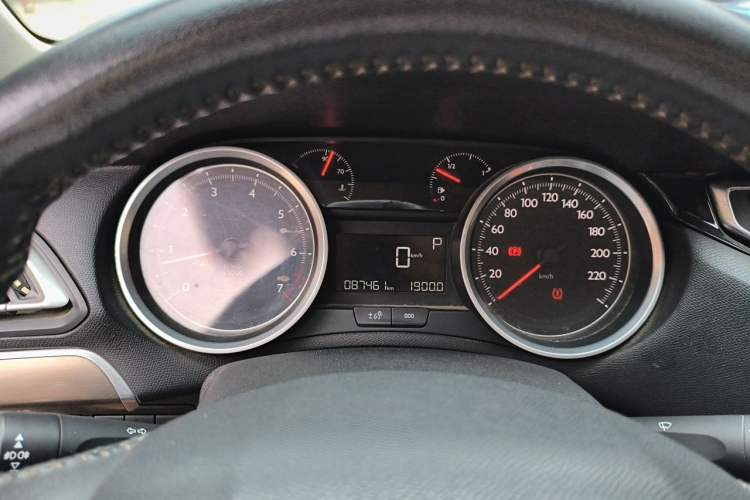 Used Peugeot 408 2015 1.2T Automatic Luxury Edition Instrument Cluster