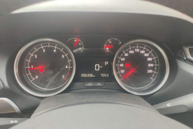 Used Peugeot 408 2015 1.2T Automatic Luxury Edition Instrument Cluster