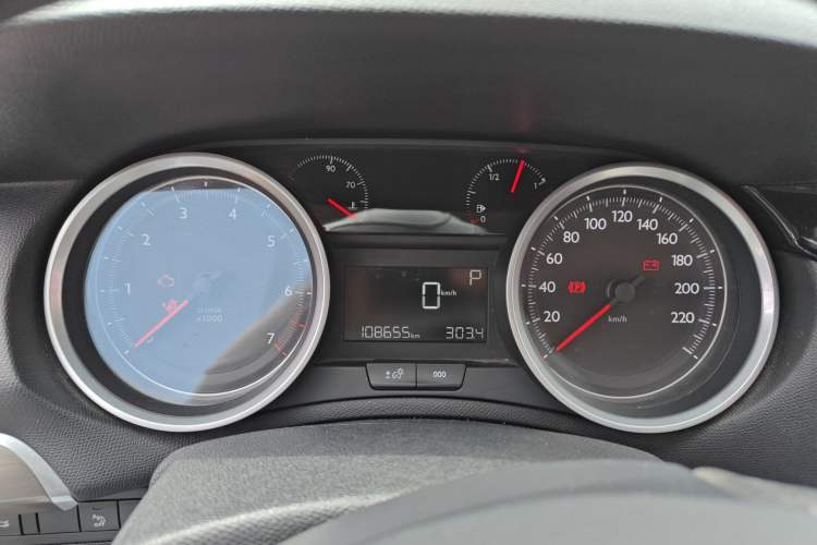Used Peugeot 408 2015 1.2T Automatic Luxury Edition Instrument Cluster