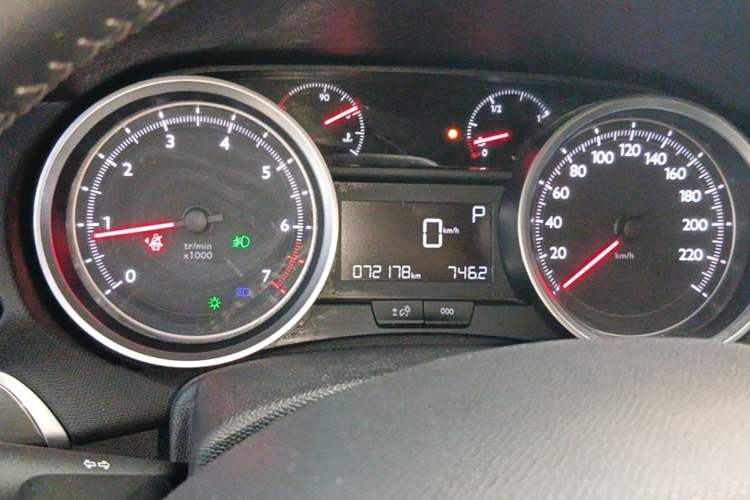 Used Peugeot 408 2015 1.2T Automatic Luxury Edition Instrument Cluster
