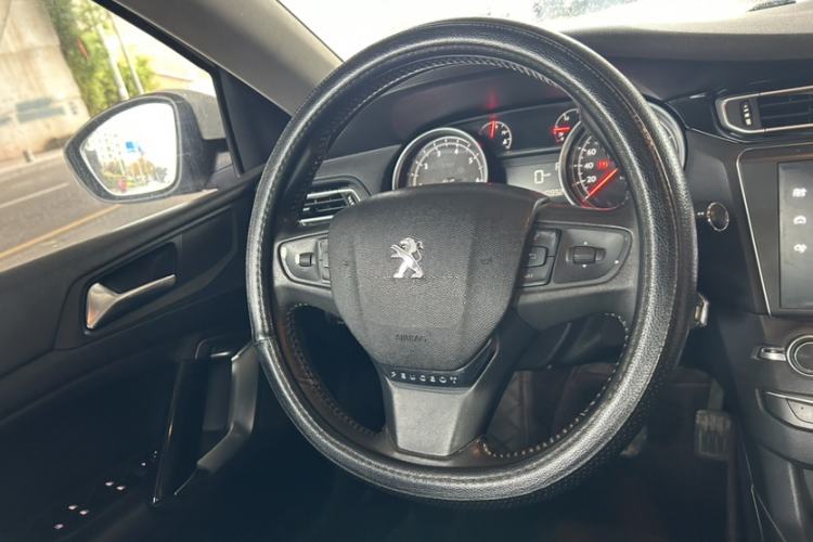 Used Peugeot 408 2015 1.2T Automatic Luxury Edition Interior 1