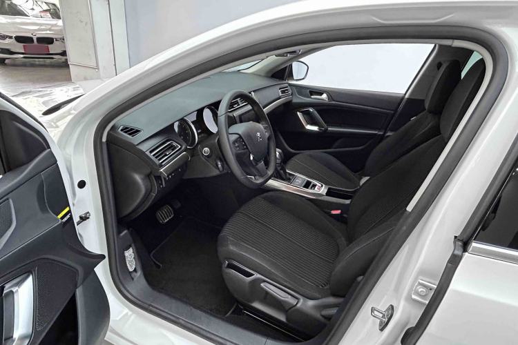 Used Peugeot 408 2015 1.2T Automatic Luxury Edition Interior 1