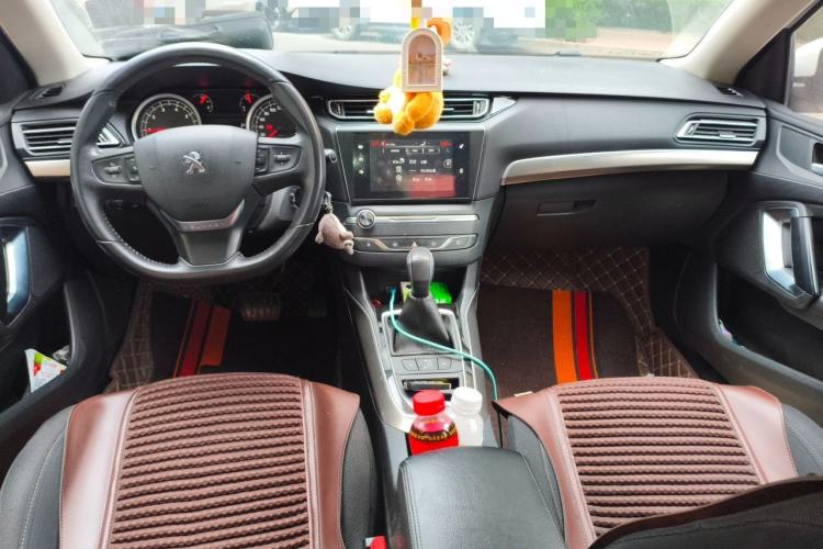 Used Peugeot 408 2015 1.2T Automatic Luxury Edition Interior 2