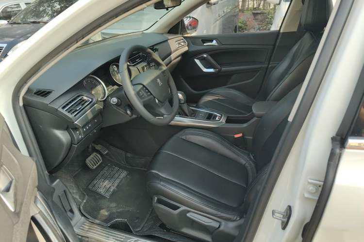 Used Peugeot 408 2015 1.2T Automatic Glory Edition Interior 2