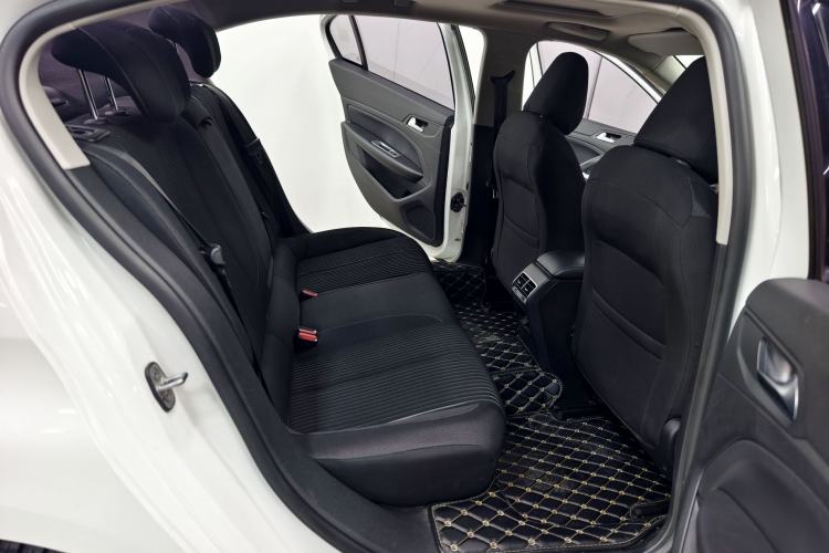 Used Peugeot 408 2015 1.2T Automatic Luxury Edition Interior 9