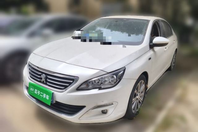 Ojetý Peugeot 408 2015 1.2T Automatic Luxury Edition