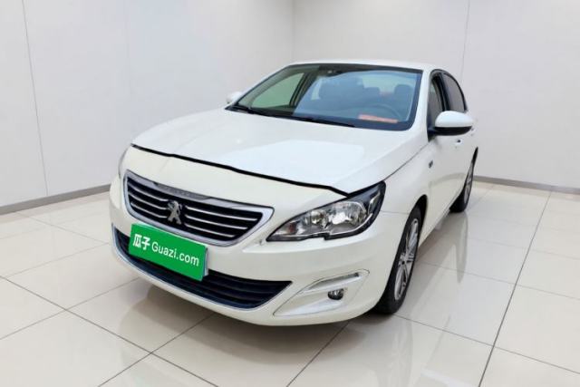 Używany Peugeot 408 2015 1.2T Automatic Luxury Edition