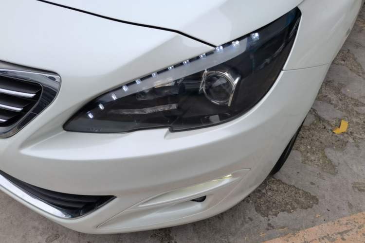 Used Peugeot 408 2015 1.2T Automatic Luxury Edition Left Front Headlight