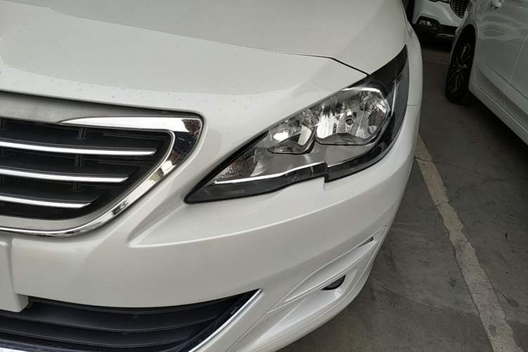 Used Peugeot 408 2015 1.2T Automatic Luxury Edition Left Front Headlight