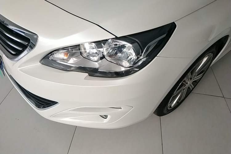 Used Peugeot 408 2015 1.2T Automatic Luxury Edition Left Front Headlight
