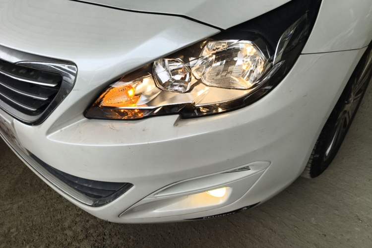 Used Peugeot 408 2015 1.2T Automatic Luxury Edition Left Front Headlight