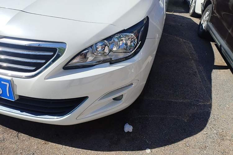 Used Peugeot 408 2015 1.2T Automatic Luxury Edition Left Front Headlight