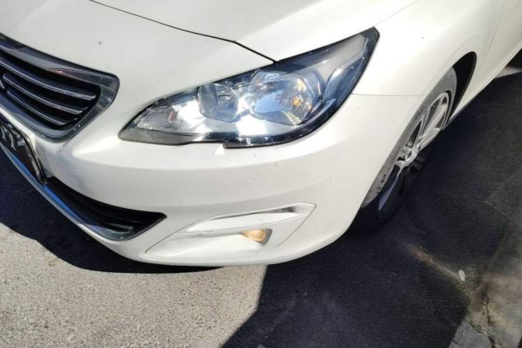 Used Peugeot 408 2015 1.2T Automatic Luxury Edition Left Front Headlight