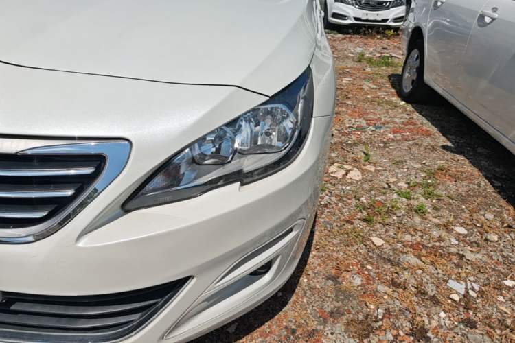 Used Peugeot 408 2015 1.2T Automatic Luxury Edition Left Front Headlight