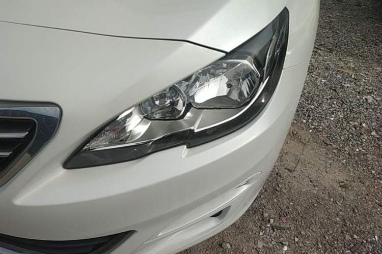 Used Peugeot 408 2015 1.2T Automatic Luxury Edition Left Front Headlight