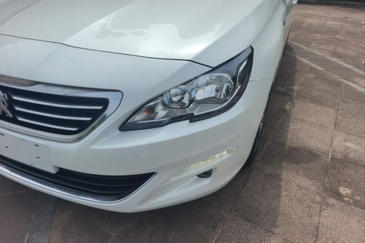 Used Peugeot 408 2015 1.2T Automatic Luxury Edition Left Front Headlight