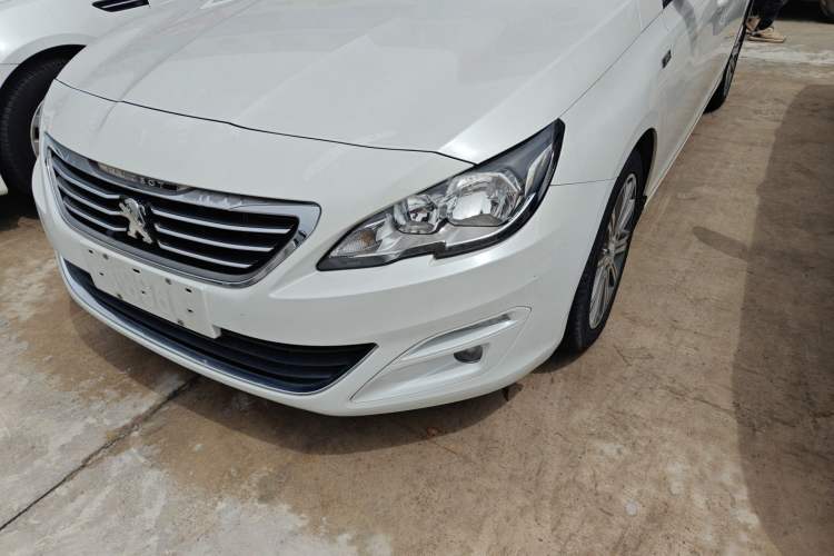 Used Peugeot 408 2015 1.2T Automatic Luxury Edition Left Front Headlight