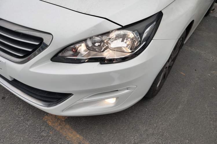 Used Peugeot 408 2015 1.2T Automatic Luxury Edition Left Front Headlight