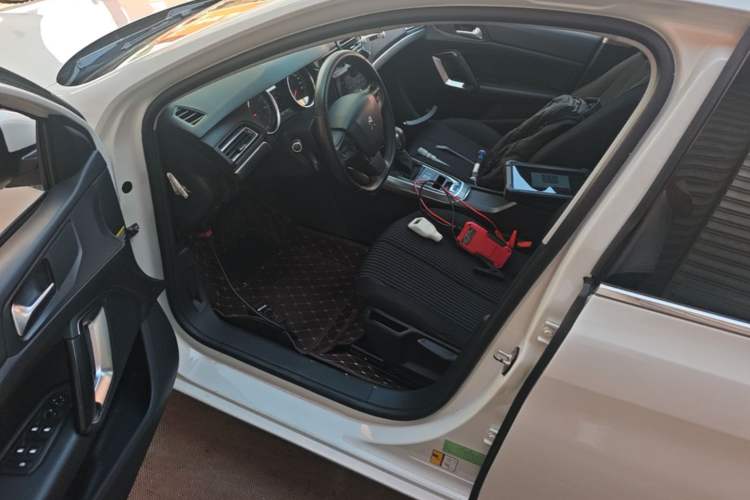 Used Peugeot 408 2015 1.2T Automatic Glory Edition Left Front Seat