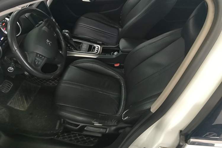 Used Peugeot 408 2015 1.2T Automatic Luxury Edition Left Front Seat