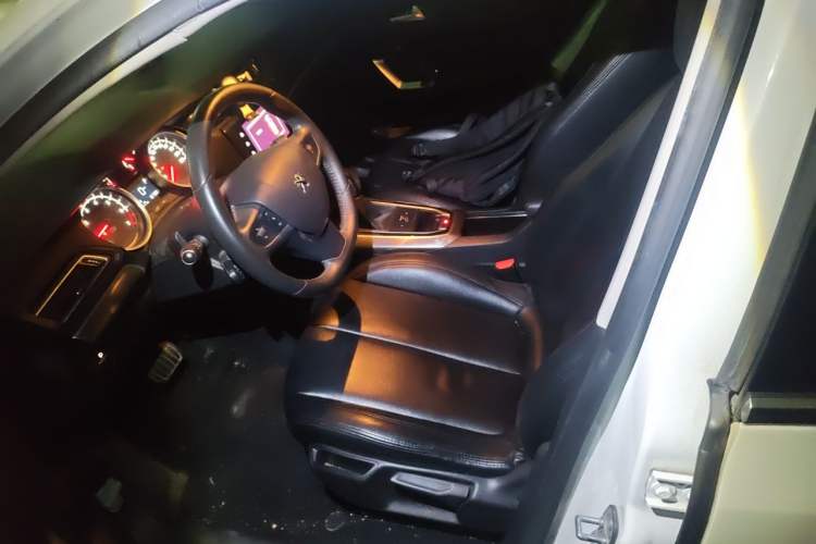Used Peugeot 408 2015 1.2T Automatic Luxury Edition Left Front Seat