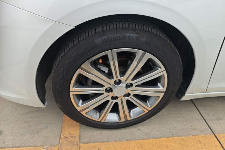 Used Peugeot 408 2015 1.2T Automatic Luxury Edition Left Front Wheel Hub
