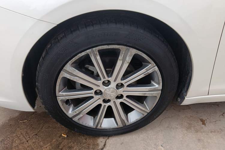 Used Peugeot 408 2015 1.2T Automatic Luxury Edition Left Front Wheel Hub