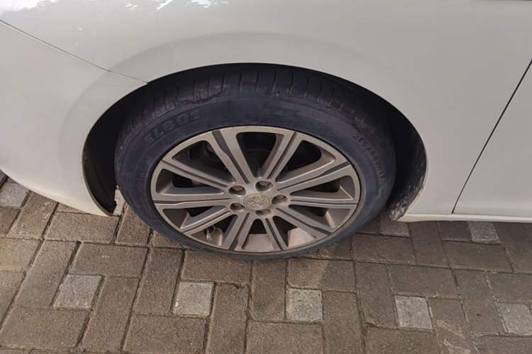 Used Peugeot 408 2015 1.2T Automatic Luxury Edition Left Front Wheel Hub